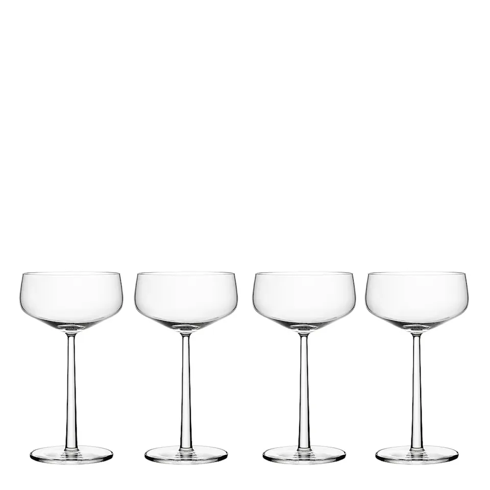Fyra cocktailglas i klart glas på 31 cl